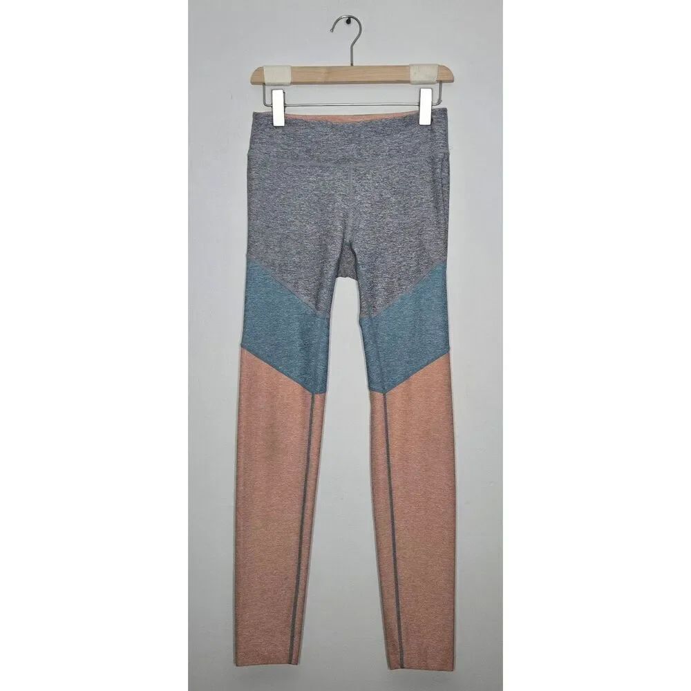 Outdoor Voices Leggings Size Medium 7/8 Springs in Lake/Dove/Rose Quartz